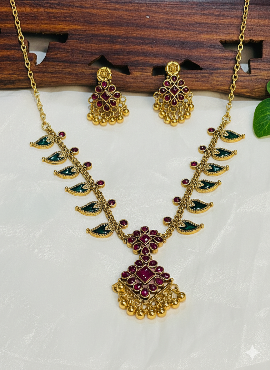 Traditional Kemp Attagai Necklace Set