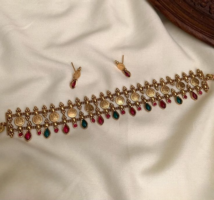 Traditional Coin Choker Necklace Set