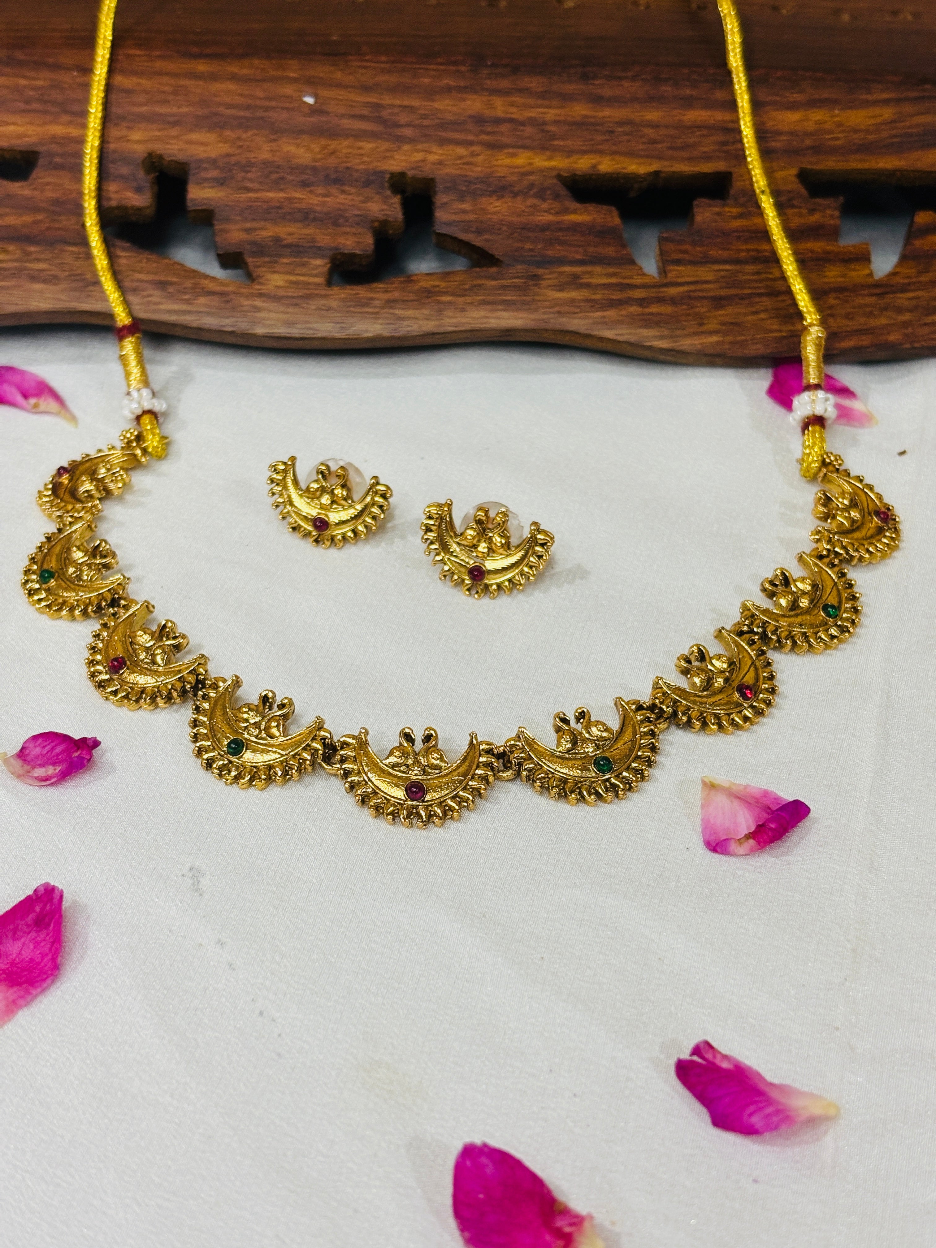 Half Moon Stone Choker Necklace Set