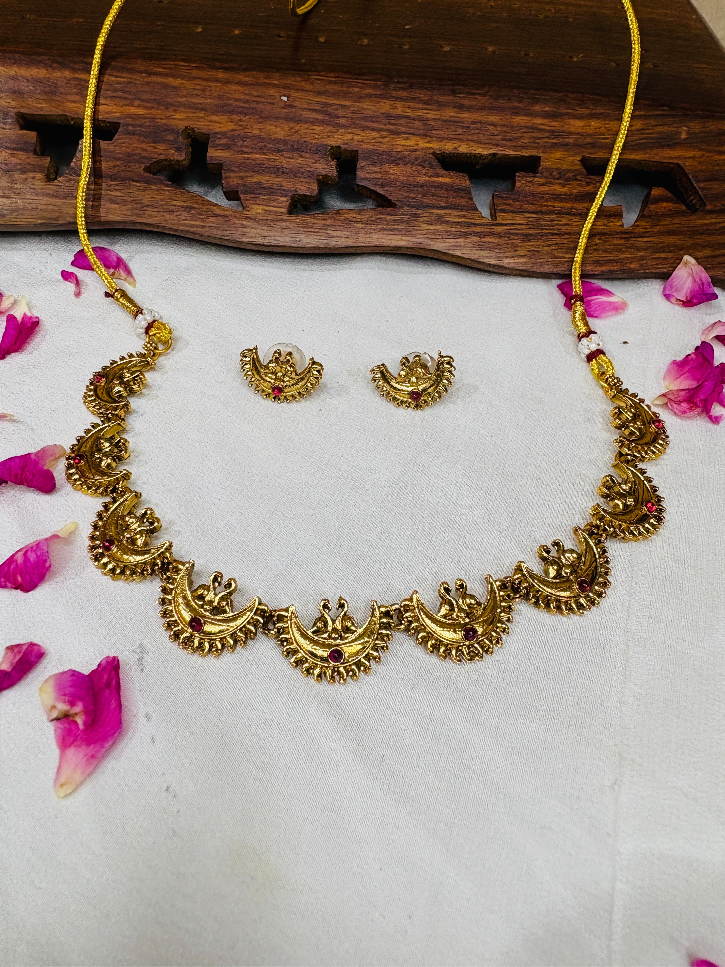 Half Moon Stone Choker Necklace Set