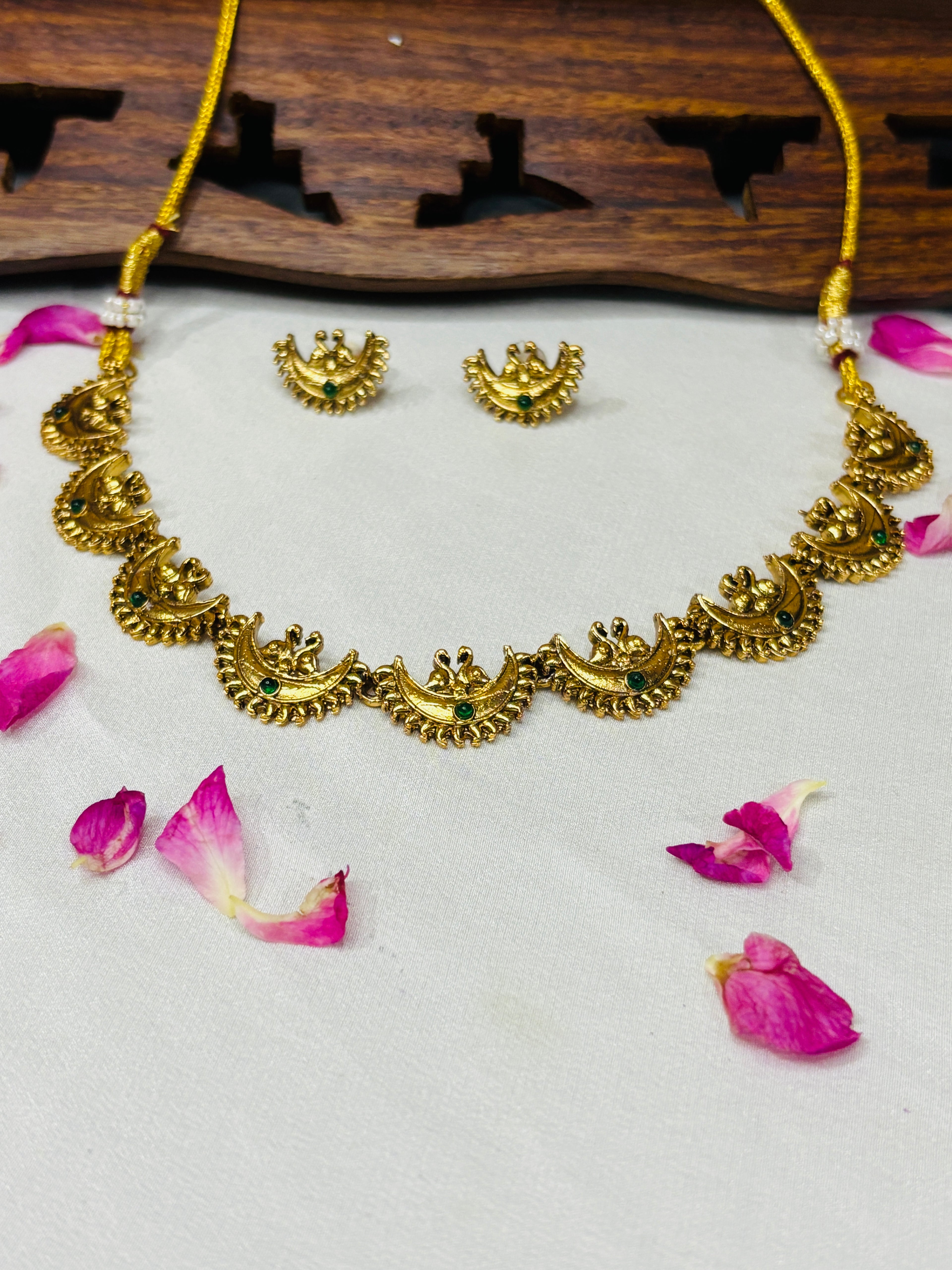 Half Moon Stone Choker Necklace Set