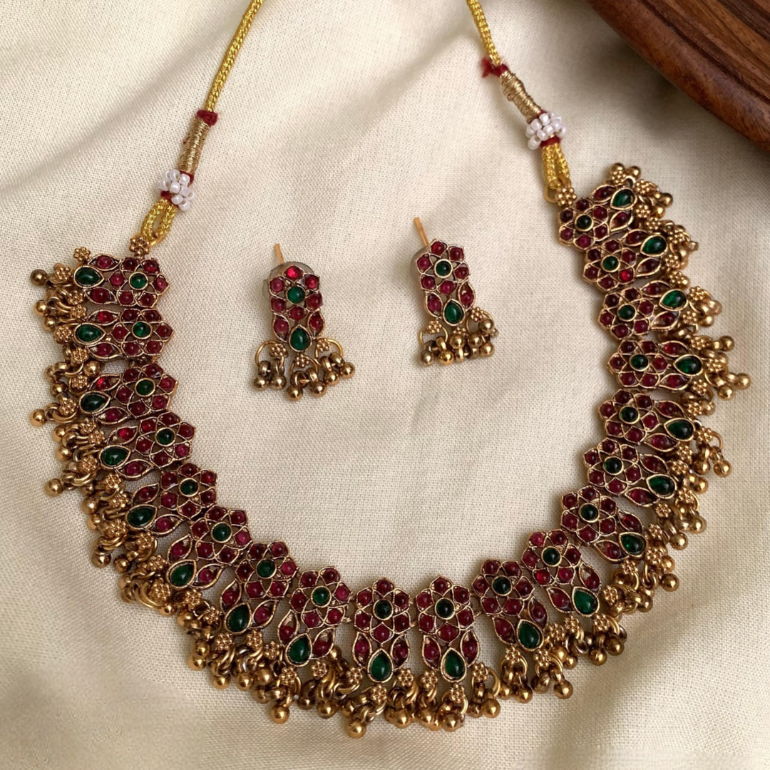 Multicolour Non-Idol Choker Necklace